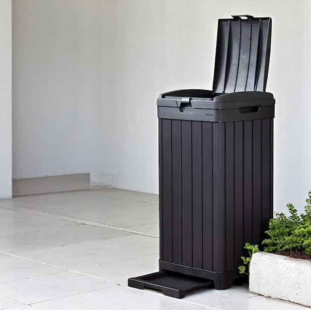 Outdoor Trash Can with Hinged Lid, 33 Gallon Capacity, Built-in Handles