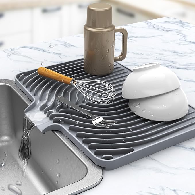 Kitchen Drying Mat for sink with a bulged edge,18"×12"Silicone Dish Drying Mat with built-in Drain Spout, Rubber Dish Mat for Kitchen (18"×12"gray)