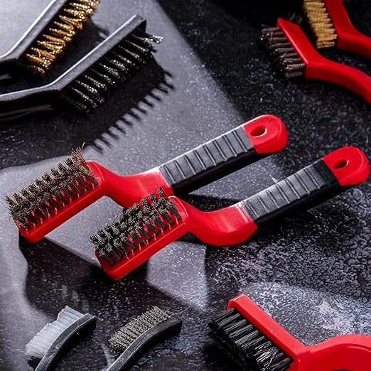 Sumind 30 Pcs Wire Cleaning Brush Set Nylon/ Stainless Steel/ Brass Metal Brush with Curved Handle Grip Paint Remover for Cleaning, Rust, Drill, Scrub, Grout Cleaner Tool (Red and Black)