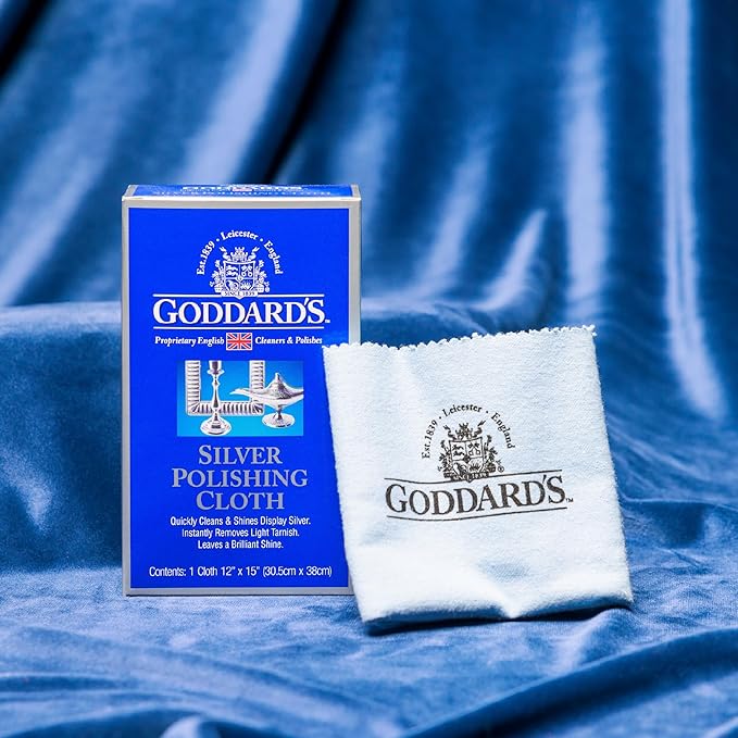 Goddard's Silver Polishing Cloth for Jewelry, Remove Tarnish on Plated or Sterling Silver, Gold, Antiques, and Leaves Tarnish Protection, 6 Cloths