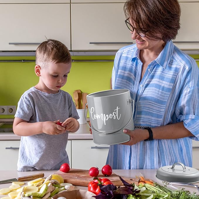 Gray Compost Bin Kitchen, 1.3 Gallon Farmhouse Kitchen Compost Bin Countertop with Lid and Charcoal Filters, Indoor Compost Bucket for Decor and Accessories
