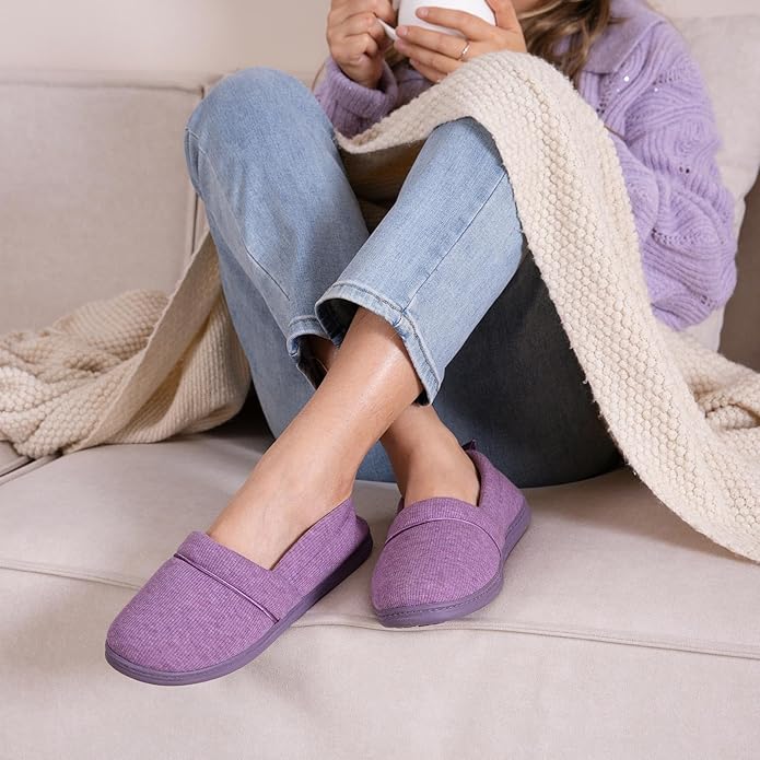 HomeTop Women's Comfy Loafer Slippers Lightweight Memory Foam Non-slip Indoor House Shoes