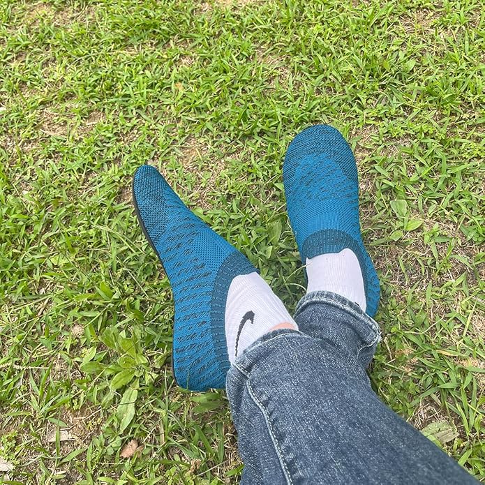 QZKDM Lightweight Slip on Grip Indoor House Slippers Barefoot Non Slip Home Exercise Yoga Shoes for Men Women