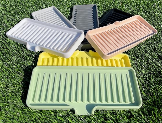 Happitasa Silicone Soap Dish Tray and Sponge Holder with Drain Chute | Bathroom and Kitchen Sink Organizer Caddy (Light Grey, 9"x3.5", 5.6 Ounces)
